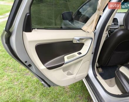 Вольво ХС60 2009 в Миргороде на Automoto.ua Серый Вольво ХС60, объемом двигателя 2.4 л и пробегом 379 тыс. км за 12500 $, фото 26 на Automoto.ua