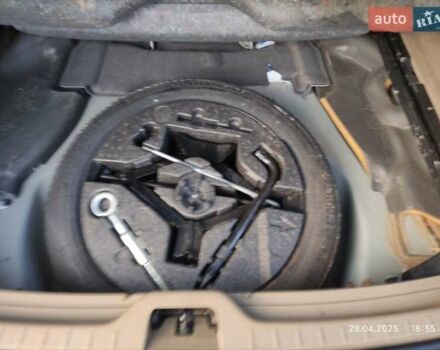 Вольво ХС60 2009 в Миргороде на Automoto.ua Серый Вольво ХС60, объемом двигателя 2.4 л и пробегом 379 тыс. км за 12500 $, фото 7 на Automoto.ua