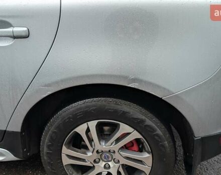 Серый Вольво ХС60, объемом двигателя 2.4 л и пробегом 278 тыс. км за 12300 $, фото 4 на Automoto.ua