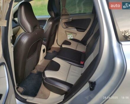 Вольво ХС60 2009 в Миргороде на Automoto.ua Серый Вольво ХС60, объемом двигателя 2.4 л и пробегом 379 тыс. км за 12500 $, фото 8 на Automoto.ua