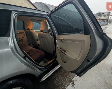 Серый Вольво ХС60, объемом двигателя 2.4 л и пробегом 278 тыс. км за 12300 $, фото 12 на Automoto.ua