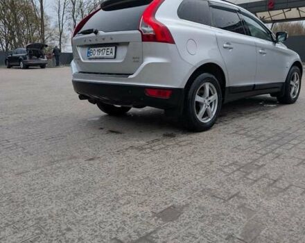 Серый Вольво ХС60, объемом двигателя 2.4 л и пробегом 225 тыс. км за 13300 $, фото 4 на Automoto.ua