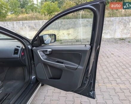 Сірий Вольво ХС60, об'ємом двигуна 2.4 л та пробігом 248 тис. км за 17000 $, фото 69 на Automoto.ua