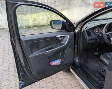 Сірий Вольво ХС60, об'ємом двигуна 2.4 л та пробігом 248 тис. км за 17000 $, фото 48 на Automoto.ua
