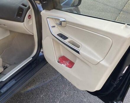 Серый Вольво ХС60, объемом двигателя 3.2 л и пробегом 141 тыс. км за 10500 $, фото 17 на Automoto.ua