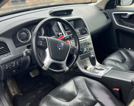 Вольво ХС60 2010 в Каменское - Днепродзержинск на Automoto.ua Серый Вольво ХС60, объемом двигателя 1.9 л и пробегом 218 тыс. км за 11900 $, фото 12 на Automoto.ua