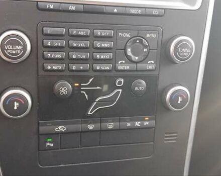 Серый Вольво ХС60, объемом двигателя 2 л и пробегом 282 тыс. км за 13700 $, фото 14 на Automoto.ua