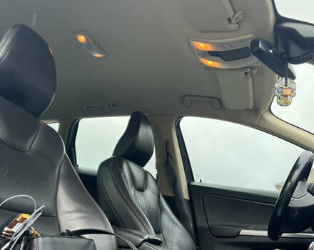 Вольво ХС60 2010 в Каменское - Днепродзержинск на Automoto.ua Серый Вольво ХС60, объемом двигателя 1.9 л и пробегом 218 тыс. км за 11900 $, фото 10 на Automoto.ua