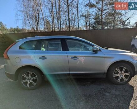 Серый Вольво ХС60, объемом двигателя 2 л и пробегом 300 тыс. км за 11500 $, фото 1 на Automoto.ua