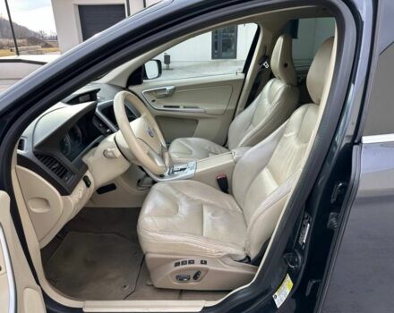 Вольво ХС60 2011 в Луцке на Automoto.ua Серый Вольво ХС60, объемом двигателя 3.2 л и пробегом 370 тыс. км за 10500 $, фото 6 на Automoto.ua