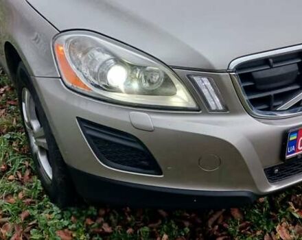 Серый Вольво ХС60, объемом двигателя 2.4 л и пробегом 285 тыс. км за 15300 $, фото 7 на Automoto.ua