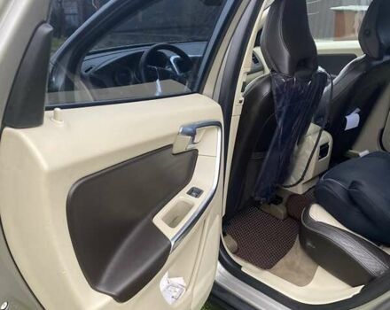 Серый Вольво ХС60, объемом двигателя 2.95 л и пробегом 243 тыс. км за 15000 $, фото 11 на Automoto.ua