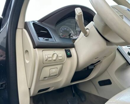 Вольво ХС60 2011 в Луцке на Automoto.ua Серый Вольво ХС60, объемом двигателя 3.2 л и пробегом 370 тыс. км за 10500 $, фото 20 на Automoto.ua