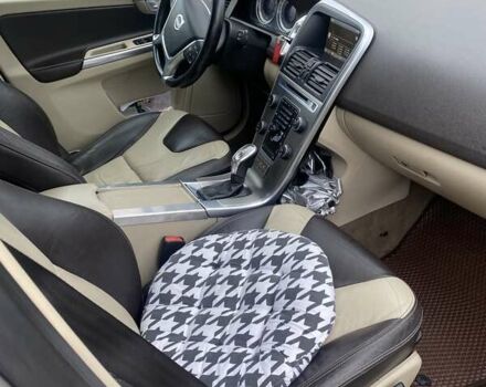 Серый Вольво ХС60, объемом двигателя 2.95 л и пробегом 243 тыс. км за 15000 $, фото 20 на Automoto.ua