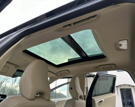 Вольво ХС60 2011 в Луцке на Automoto.ua Серый Вольво ХС60, объемом двигателя 3.2 л и пробегом 370 тыс. км за 10500 $, фото 14 на Automoto.ua