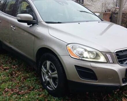 Серый Вольво ХС60, объемом двигателя 2.4 л и пробегом 285 тыс. км за 15300 $, фото 2 на Automoto.ua