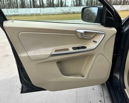 Вольво ХС60 2011 в Луцке на Automoto.ua Серый Вольво ХС60, объемом двигателя 3.2 л и пробегом 370 тыс. км за 10500 $, фото 7 на Automoto.ua