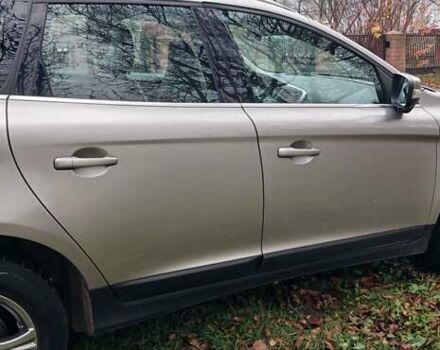 Серый Вольво ХС60, объемом двигателя 2.4 л и пробегом 285 тыс. км за 15300 $, фото 3 на Automoto.ua