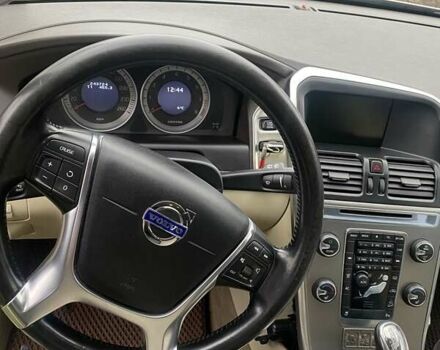 Серый Вольво ХС60, объемом двигателя 2.95 л и пробегом 243 тыс. км за 15000 $, фото 10 на Automoto.ua