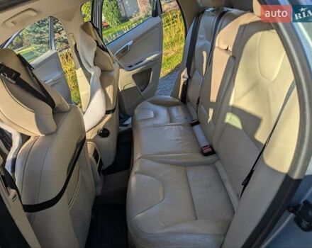 Серый Вольво ХС60, объемом двигателя 2 л и пробегом 300 тыс. км за 11500 $, фото 12 на Automoto.ua