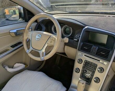 Серый Вольво ХС60, объемом двигателя 2 л и пробегом 300 тыс. км за 11500 $, фото 7 на Automoto.ua