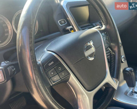 Серый Вольво ХС60, объемом двигателя 2.4 л и пробегом 310 тыс. км за 13500 $, фото 18 на Automoto.ua