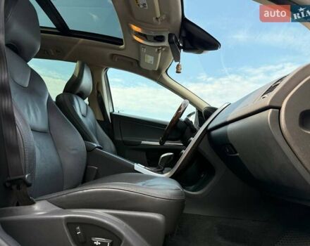 Сірий Вольво ХС60, об'ємом двигуна 2.95 л та пробігом 170 тис. км за 12900 $, фото 65 на Automoto.ua