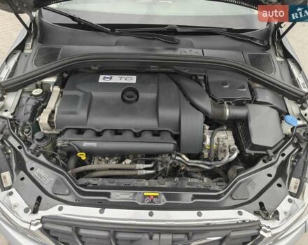 Сірий Вольво ХС60, об'ємом двигуна 2.95 л та пробігом 157 тис. км за 13500 $, фото 8 на Automoto.ua