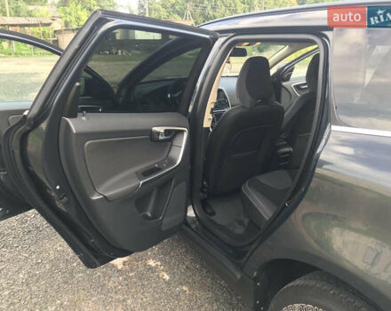 Серый Вольво ХС60, объемом двигателя 2 л и пробегом 315 тыс. км за 13000 $, фото 14 на Automoto.ua