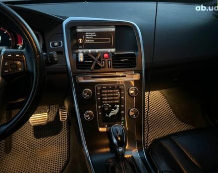 Серый Вольво ХС60, объемом двигателя 2.4 л и пробегом 264 тыс. км за 22290 $, фото 24 на Automoto.ua