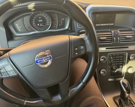 Серый Вольво ХС60, объемом двигателя 1.5 л и пробегом 169 тыс. км за 19000 $, фото 2 на Automoto.ua