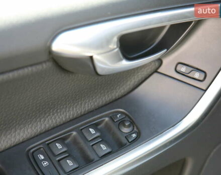 Серый Вольво ХС60, объемом двигателя 2.95 л и пробегом 203 тыс. км за 12300 $, фото 11 на Automoto.ua