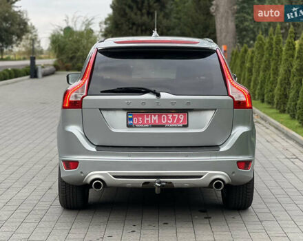 Серый Вольво ХС60, объемом двигателя 2.4 л и пробегом 258 тыс. км за 17590 $, фото 3 на Automoto.ua