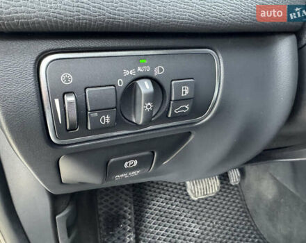 Серый Вольво ХС60, объемом двигателя 2.95 л и пробегом 248 тыс. км за 14999 $, фото 17 на Automoto.ua