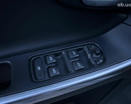 Серый Вольво ХС60, объемом двигателя 2.4 л и пробегом 264 тыс. км за 22290 $, фото 14 на Automoto.ua