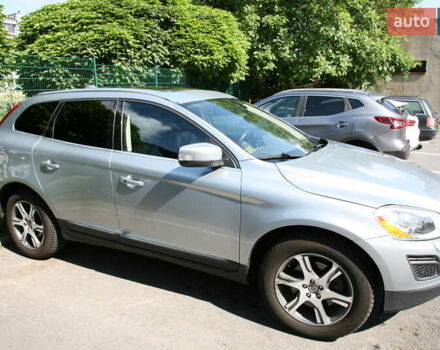 Серый Вольво ХС60, объемом двигателя 2.95 л и пробегом 203 тыс. км за 12300 $, фото 5 на Automoto.ua