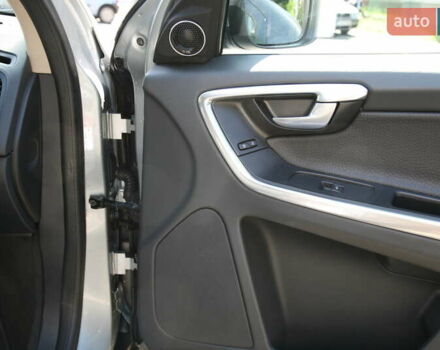 Серый Вольво ХС60, объемом двигателя 2.95 л и пробегом 203 тыс. км за 12300 $, фото 17 на Automoto.ua