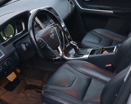 Сірий Вольво ХС60, об'ємом двигуна 2 л та пробігом 244 тис. км за 14200 $, фото 13 на Automoto.ua