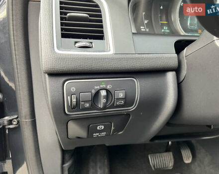 Серый Вольво ХС60, объемом двигателя 2.4 л и пробегом 215 тыс. км за 19900 $, фото 29 на Automoto.ua