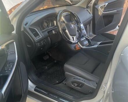 Серый Вольво ХС60, объемом двигателя 2.5 л и пробегом 184 тыс. км за 16500 $, фото 1 на Automoto.ua