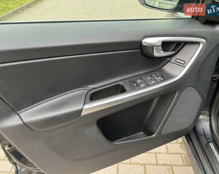 Серый Вольво ХС60, объемом двигателя 2.4 л и пробегом 215 тыс. км за 19900 $, фото 28 на Automoto.ua