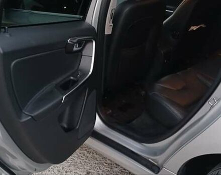 Сірий Вольво ХС60, об'ємом двигуна 2 л та пробігом 244 тис. км за 14200 $, фото 21 на Automoto.ua