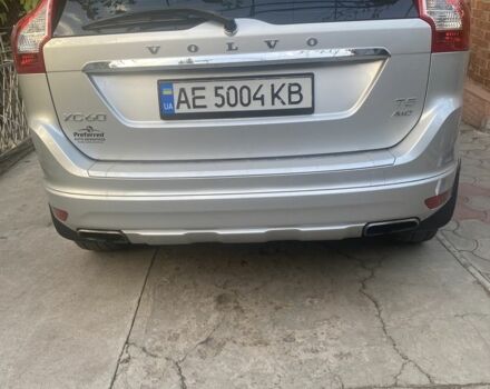 Сірий Вольво ХС60, об'ємом двигуна 2.5 л та пробігом 270 тис. км за 17409 $, фото 3 на Automoto.ua