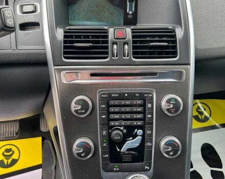 Серый Вольво ХС60, объемом двигателя 2.5 л и пробегом 258 тыс. км за 15999 $, фото 12 на Automoto.ua