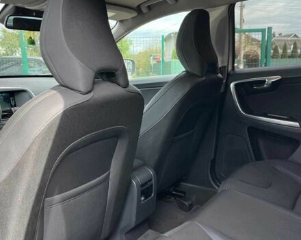 Серый Вольво ХС60, объемом двигателя 2.5 л и пробегом 258 тыс. км за 15999 $, фото 20 на Automoto.ua