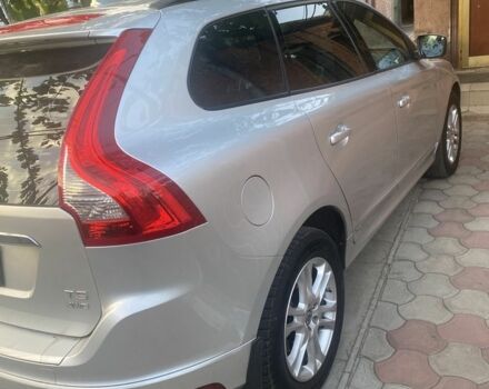 Сірий Вольво ХС60, об'ємом двигуна 2.5 л та пробігом 270 тис. км за 17409 $, фото 2 на Automoto.ua