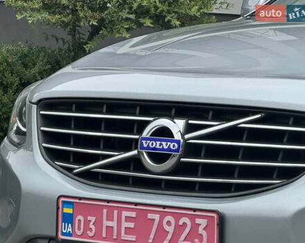 Серый Вольво ХС60, объемом двигателя 2.4 л и пробегом 186 тыс. км за 21899 $, фото 1 на Automoto.ua