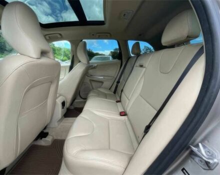 Серый Вольво ХС60, объемом двигателя 2.5 л и пробегом 76 тыс. км за 7400 $, фото 10 на Automoto.ua