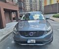 Серый Вольво ХС60, объемом двигателя 2.5 л и пробегом 185 тыс. км за 15300 $, фото 3 на Automoto.ua
