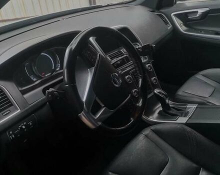 Сірий Вольво ХС60, об'ємом двигуна 2 л та пробігом 195 тис. км за 14000 $, фото 10 на Automoto.ua